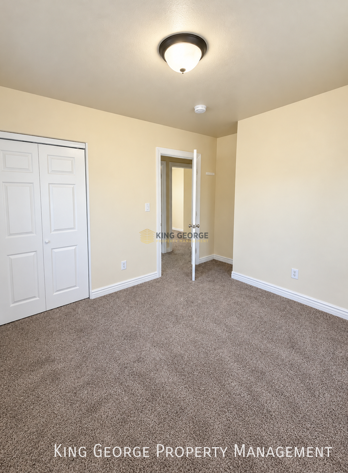 355 E Gage Ave - Photo 5 of 23
