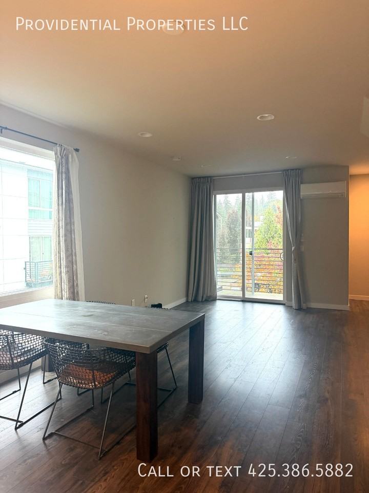 8631 22nd Pl Ne #1 - Photo 4 of 18