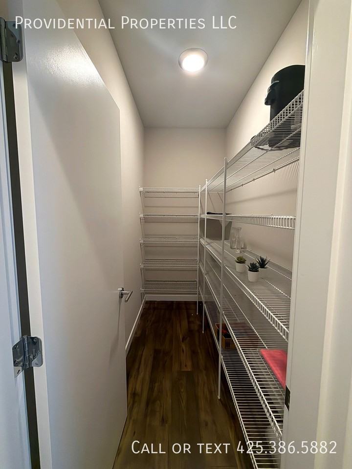 8631 22nd Pl Ne #1 - Photo 6 of 18