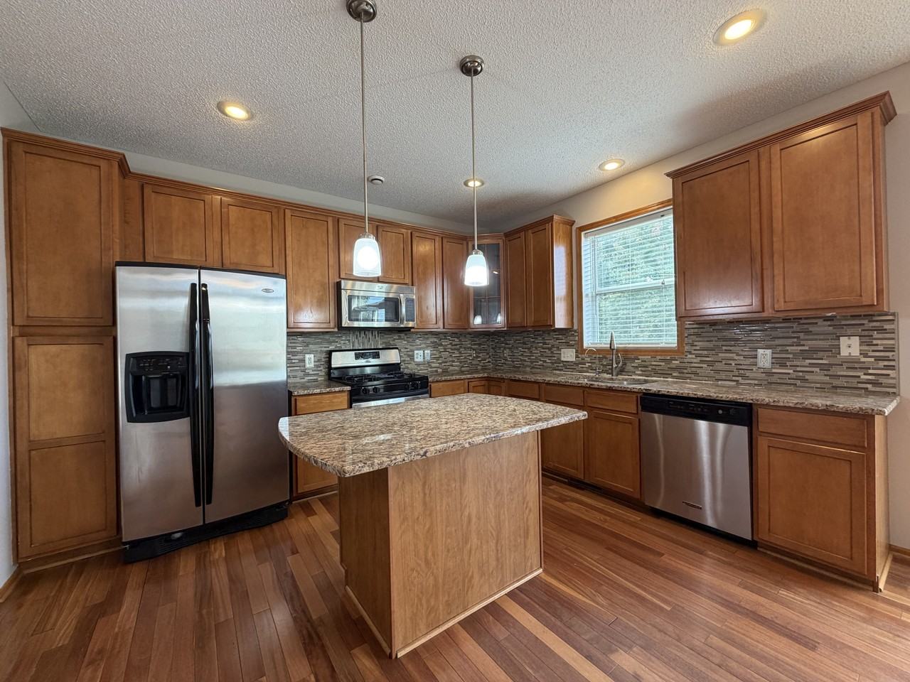 1768 Fescue Ct - Photo 2 of 24