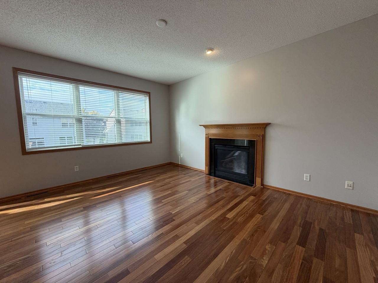 1768 Fescue Ct - Photo 4 of 24