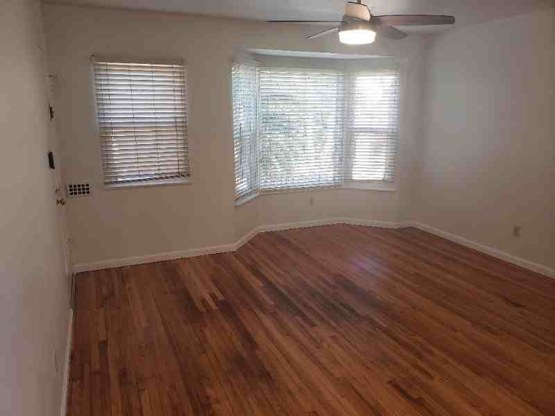 27th St - Photo 2 of 10