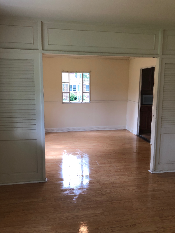105 Adams Ave - Photo 4 of 18
