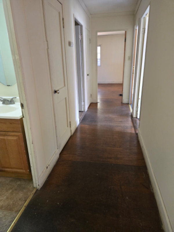 105 Adams Ave - Photo 7 of 18