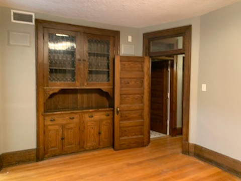 283 Park Ave W #5 - Photo 2 of 8