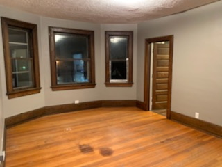 283 Park Ave W #5 - Photo 3 of 8