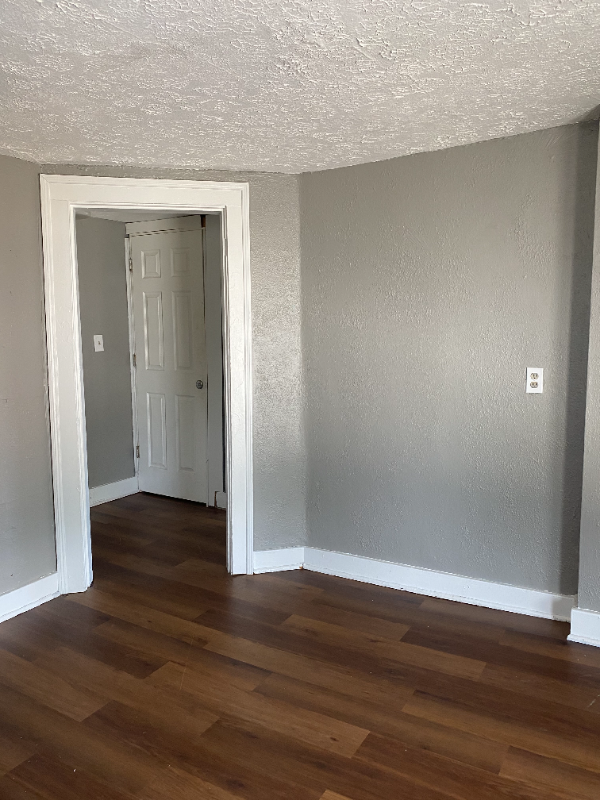 1582 E Main St #3 - Photo 2 of 4