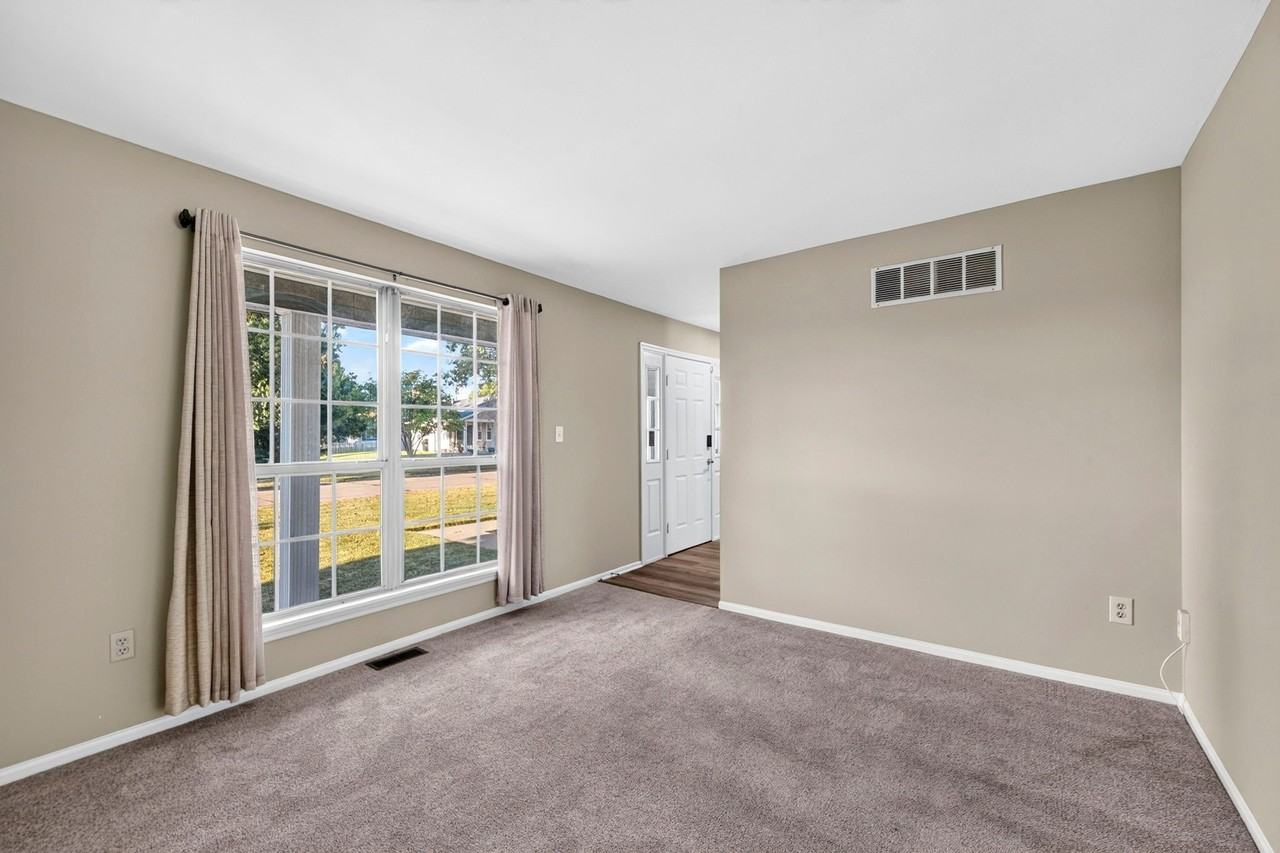 4034 French Oak Ln - Photo 5 of 27