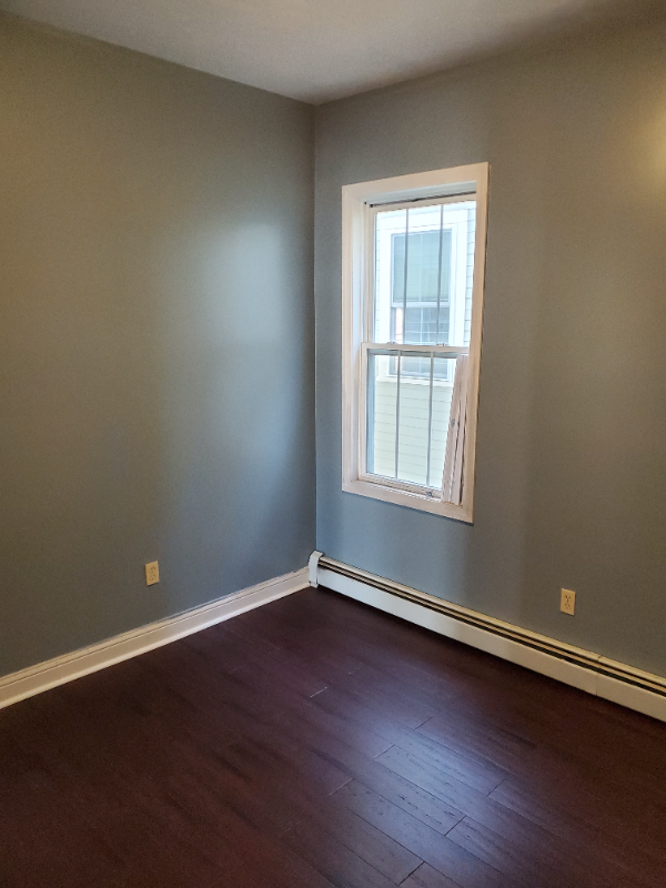 219 Bellevue Ave #2 - Photo 3 of 11