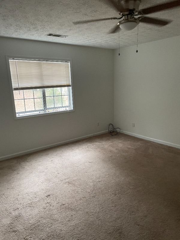 3230 Meadowlark Ln Nw - Photo 3 of 13