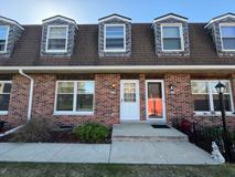 1942 Camden Ln - Photo 1 of 1