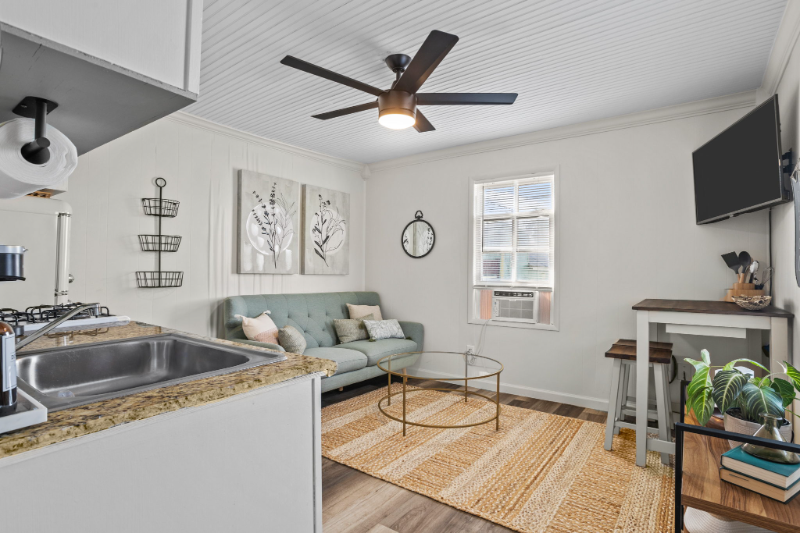 2413 34th St #2 - Photo 4 of 16