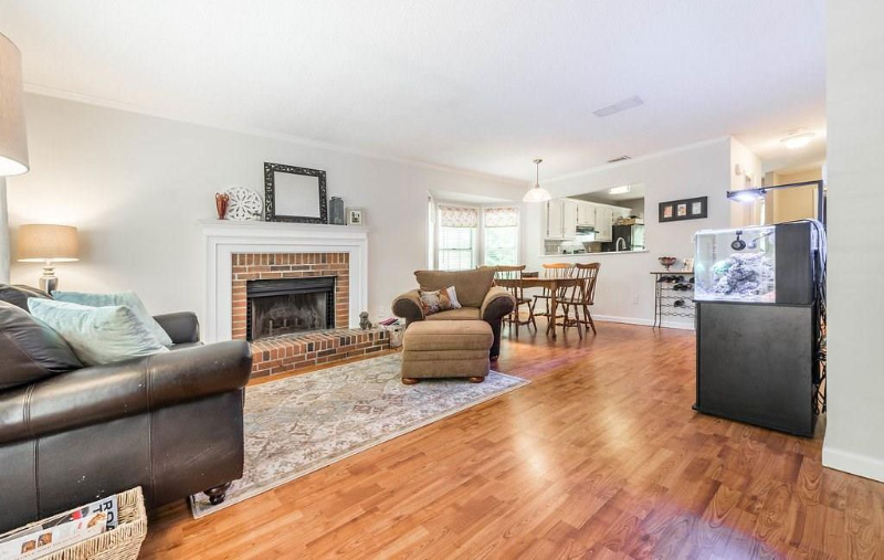 5036 Laurel Bridge Dr Se - Photo 3 of 20