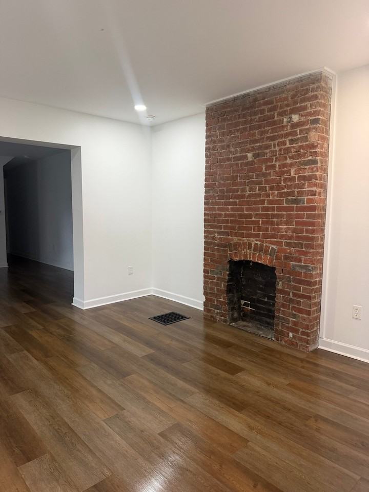 466 N Garfield Ave #466 - Photo 7 of 11