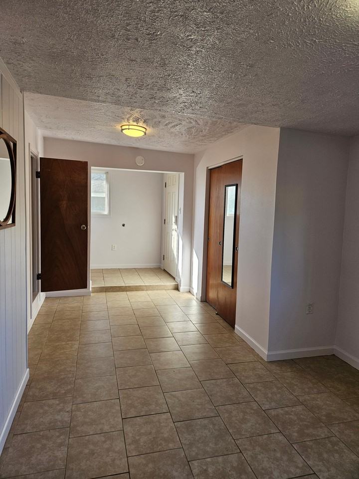 148 Elilani St - Photo 2 of 17