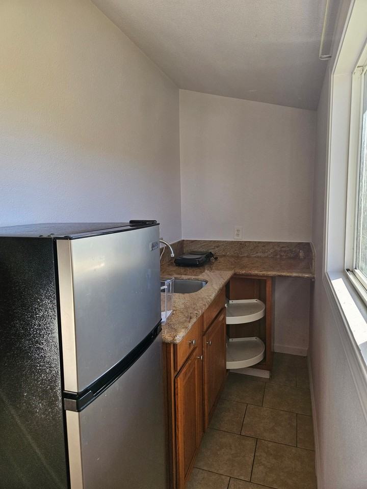 148 Elilani St - Photo 4 of 17