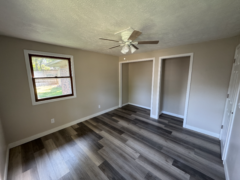 1057 Delphi Ave - Photo 4 of 9