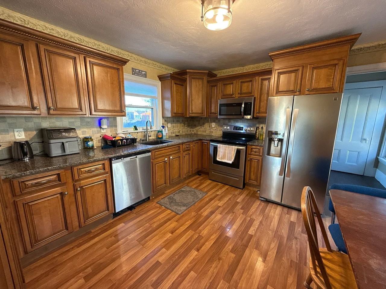 160 Irving St #2 - Photo 4 of 5