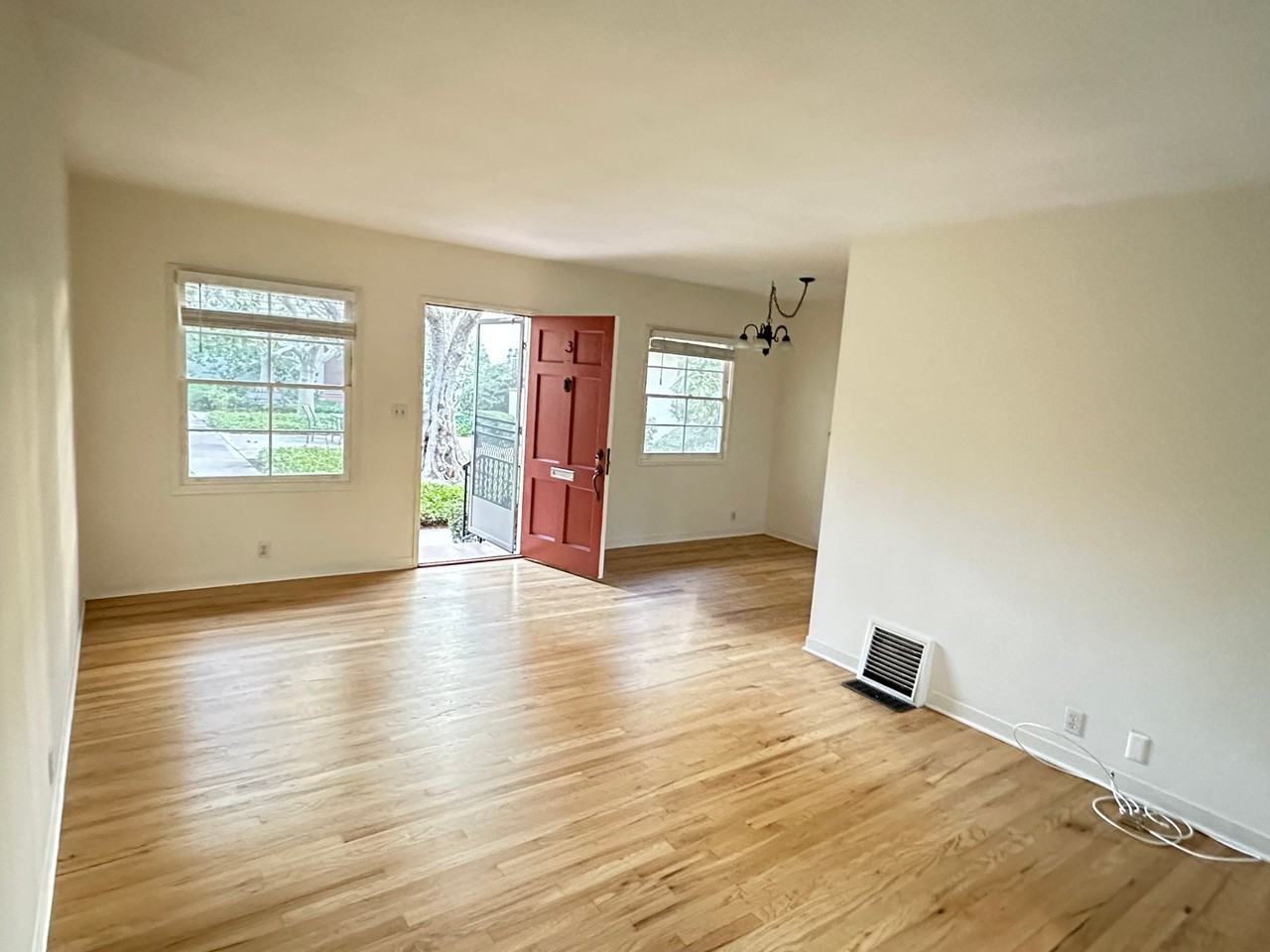 1616 Fair Oaks Ave #3 - Photo 3 of 13
