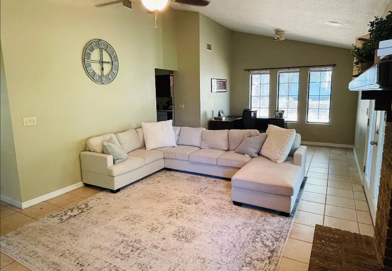 240 Se Sandia Way - Photo 2 of 13