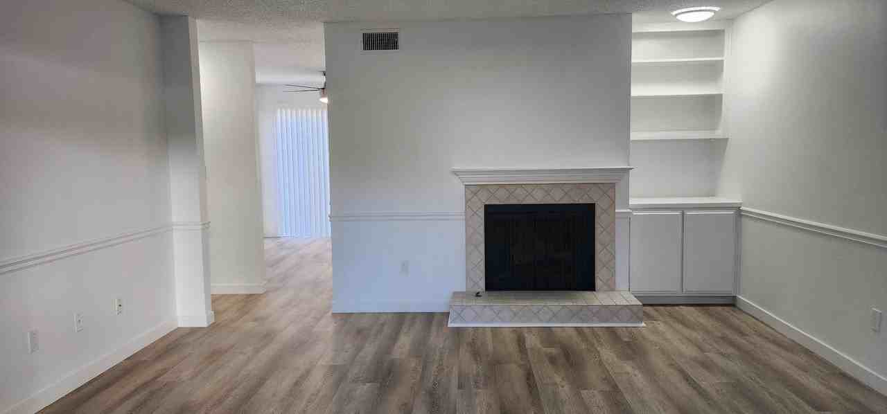 714 N Irena Ave #C - Photo 5 of 23