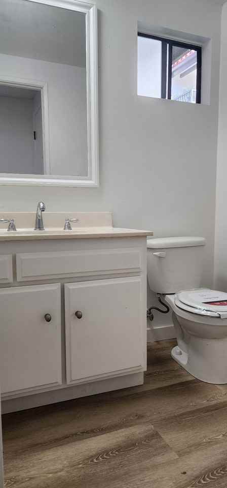 714 N Irena Ave #C - Photo 6 of 23