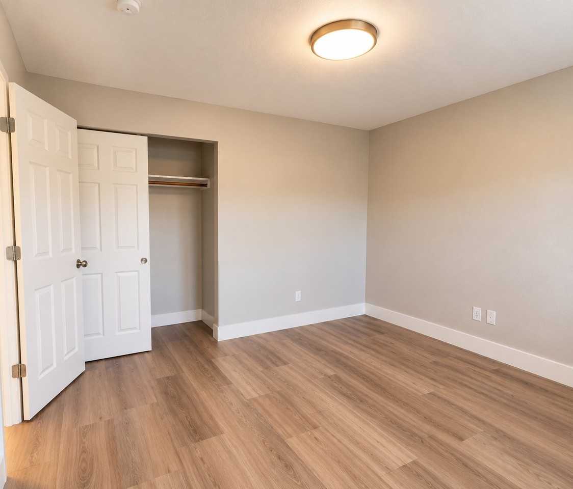 1267 Se Holman Ave #4 - Photo 4 of 8