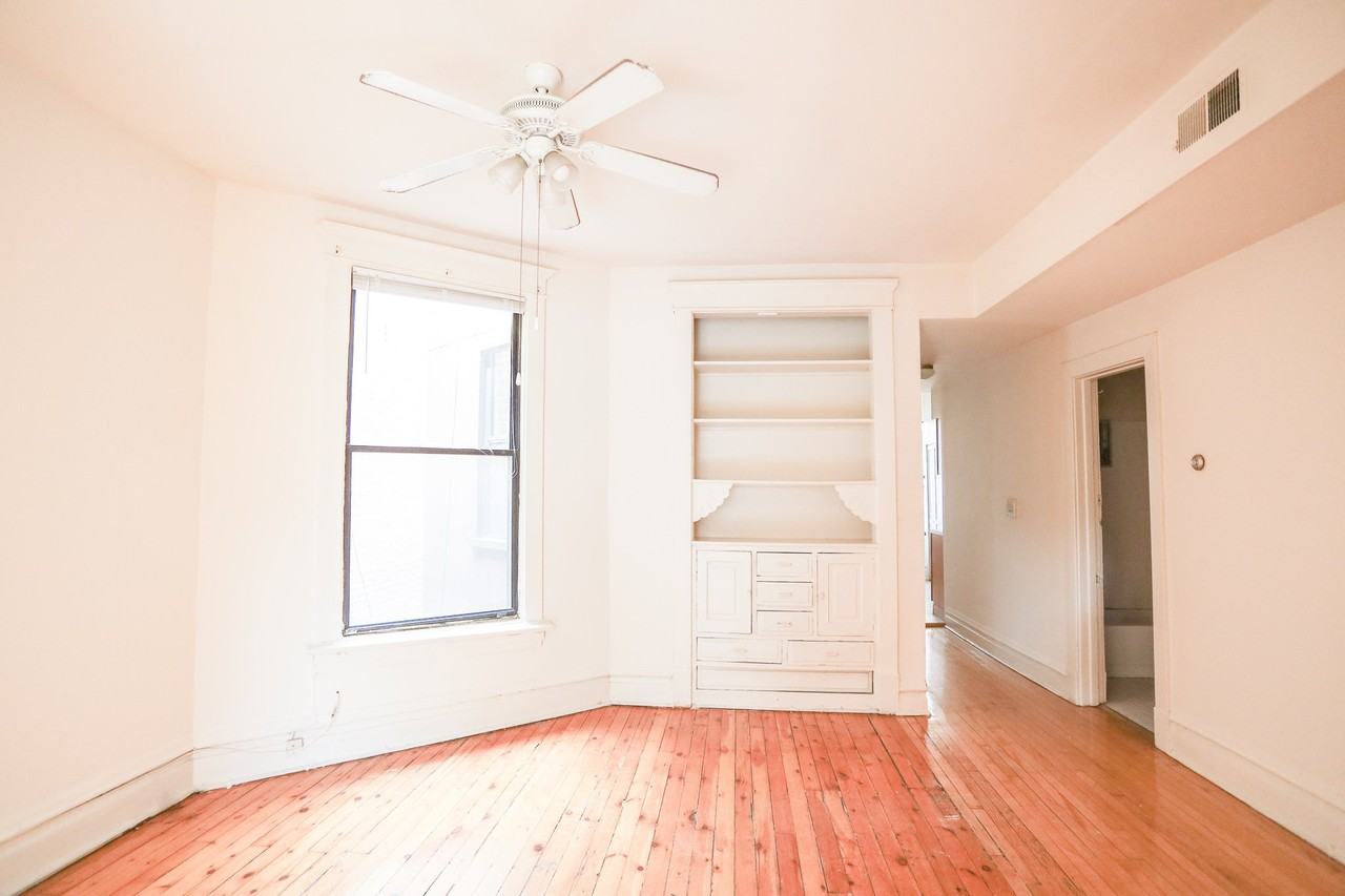 840 W Cornelia Ave #1 - Photo 4 of 13