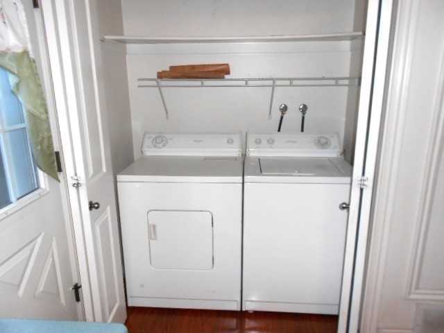 790 Zurich Ln - Photo 4 of 17