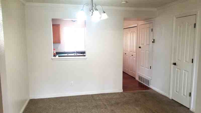 790 Zurich Ln - Photo 5 of 17