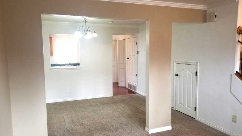 790 Zurich Ln - Photo 7 of 17