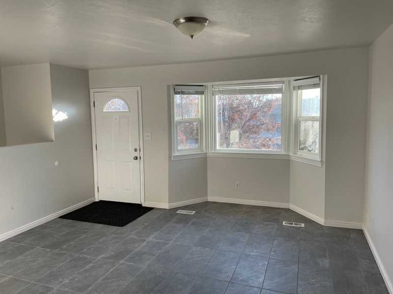 961 E North Fork Cir - Photo 4 of 16