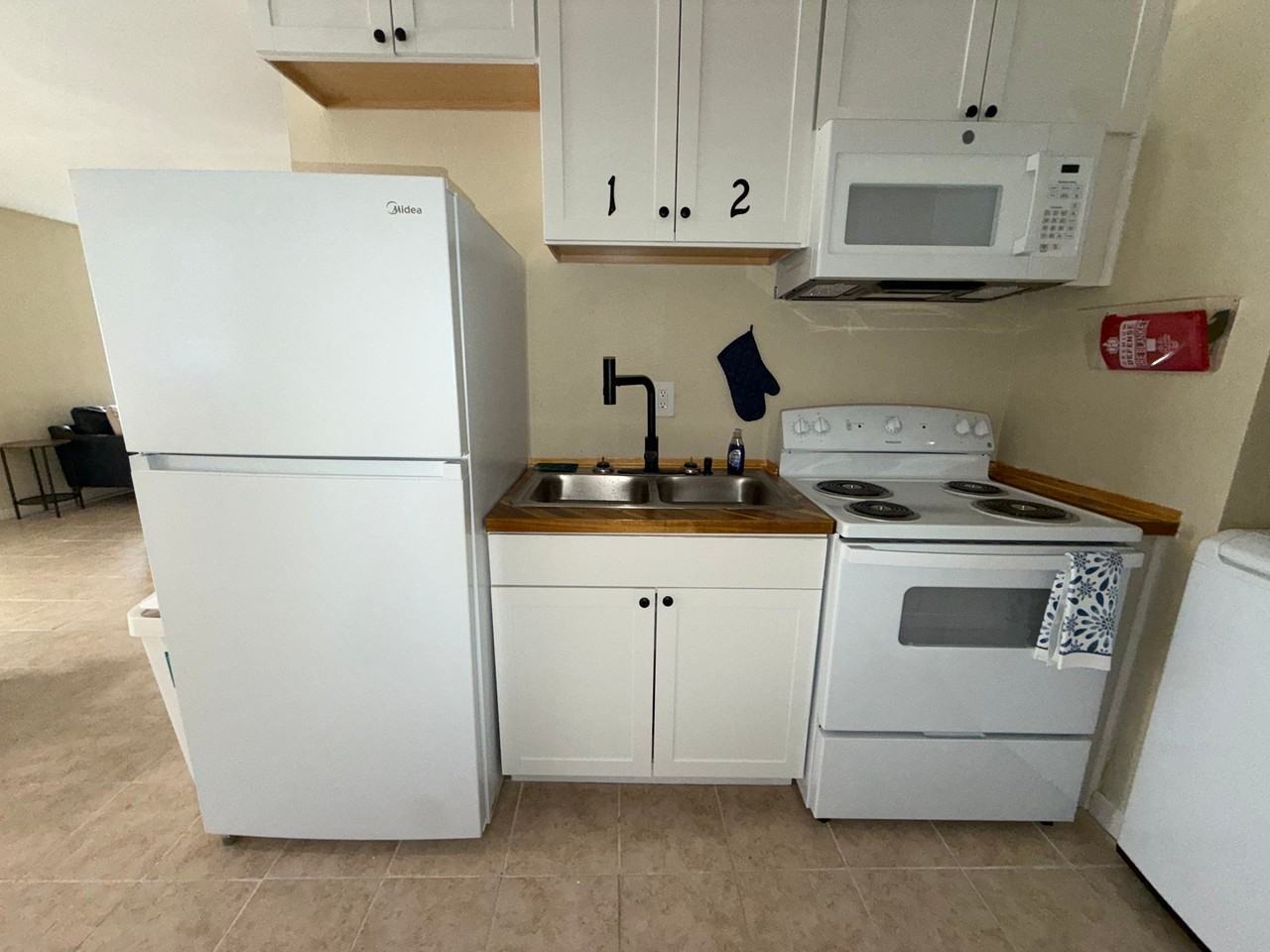 204 Omega St #1 - Photo 4 of 8