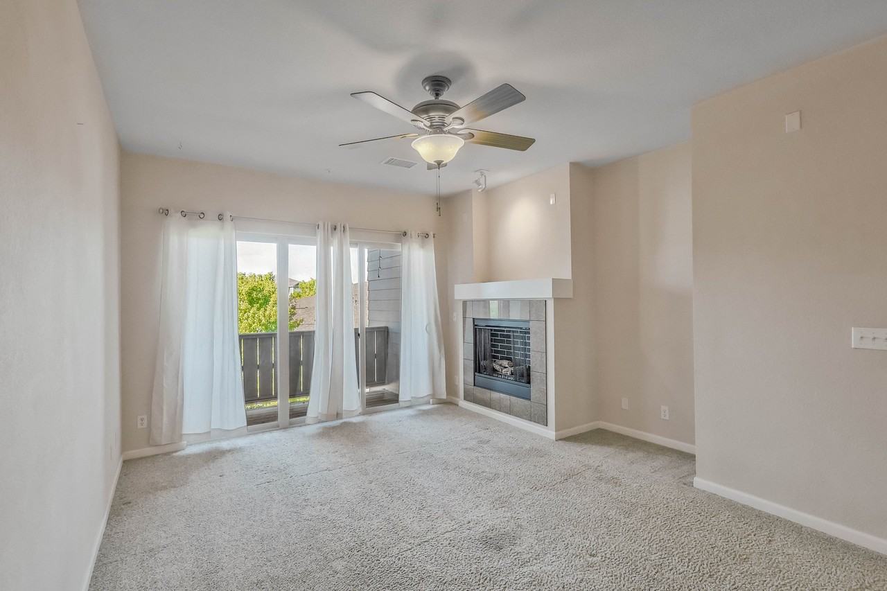9318 Las Ramblas Ct #P - Photo 4 of 13