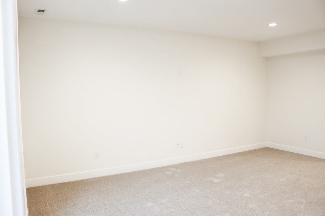 252 W Conrad Ct #B - Photo 4 of 20