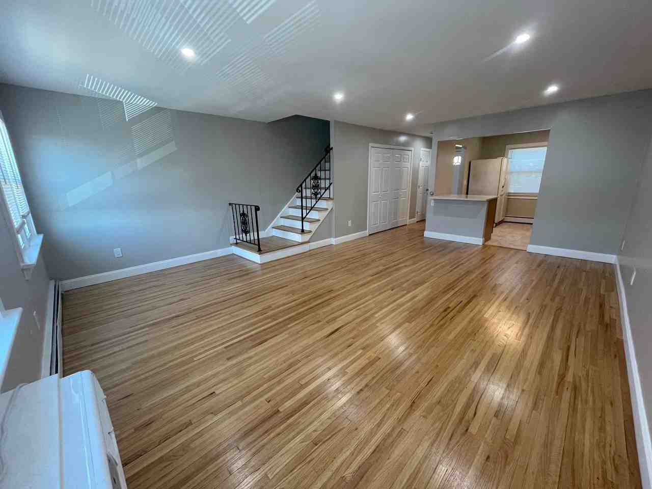 130 Glenwood Ave - Photo 7 of 11