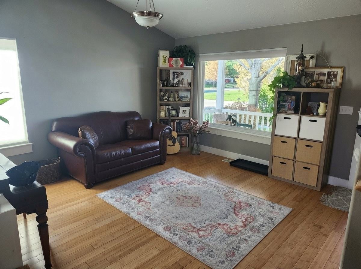 7586 N Park St - Photo 2 of 18