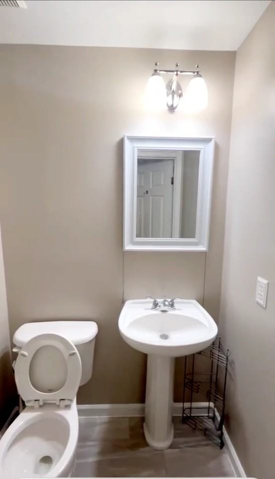 4942 Marshlake Ln - Photo 3 of 6