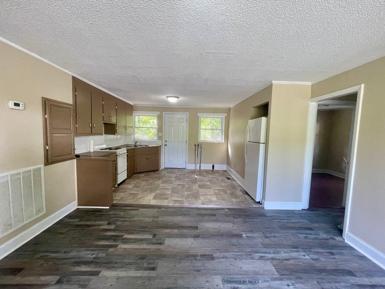 1320 6th Street Ext - Photo 2 of 18