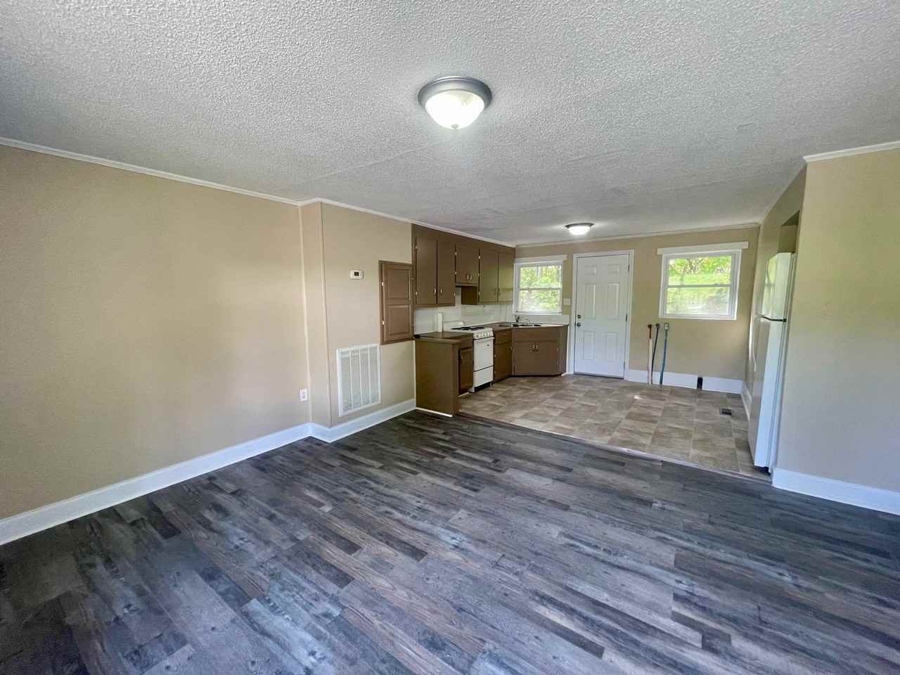 1320 6th Street Ext - Photo 3 of 18