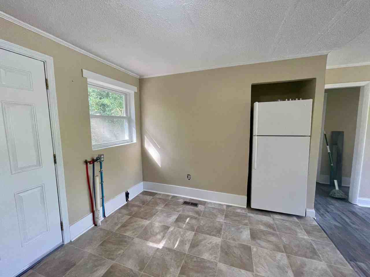 1320 6th Street Ext - Photo 5 of 18