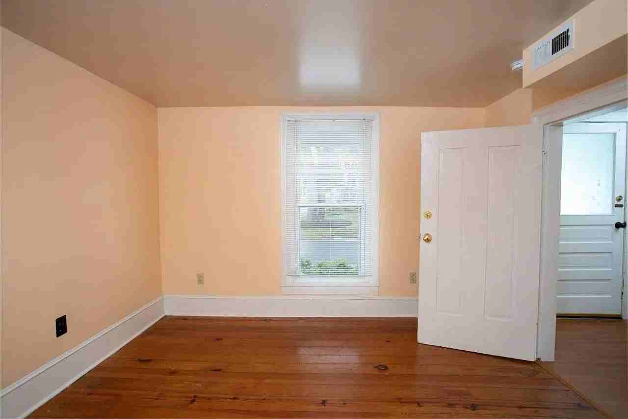 393 W Water St - Photo 5 of 17