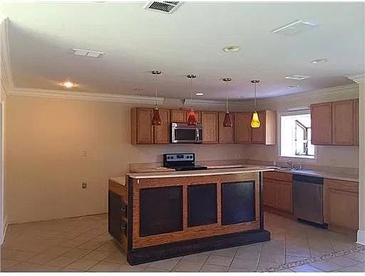 656 Orchard Dr - Photo 5 of 19