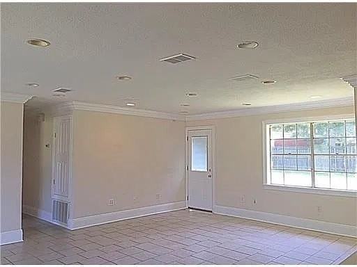 656 Orchard Dr - Photo 6 of 19