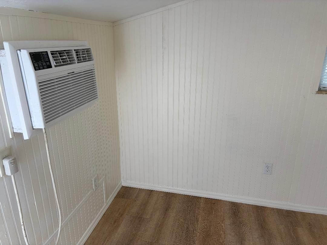 363 45th Ave N - Photo 2 of 5