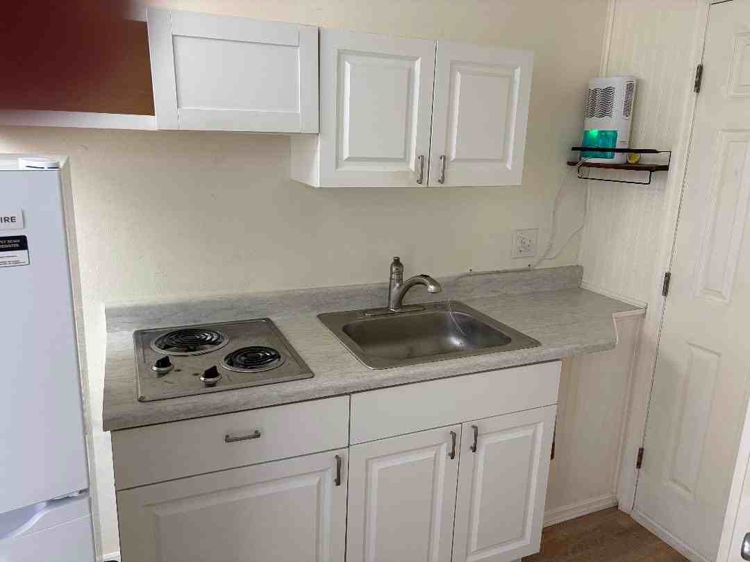 363 45th Ave N - Photo 3 of 5