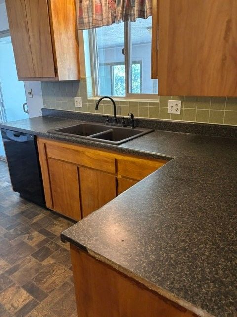 5016 N Garfield Ave - Photo 3 of 13