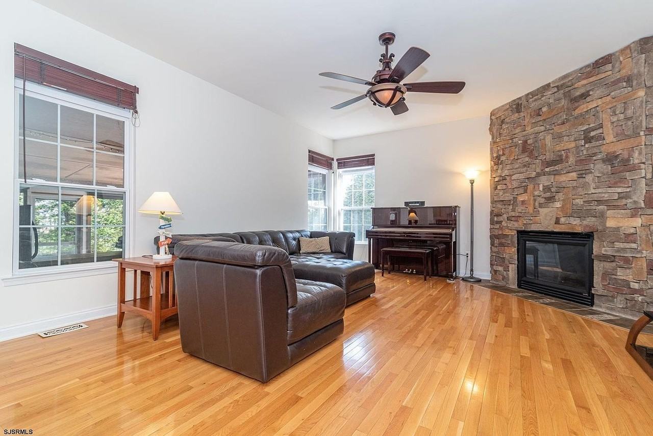 30 Daisy Dr - Photo 7 of 18
