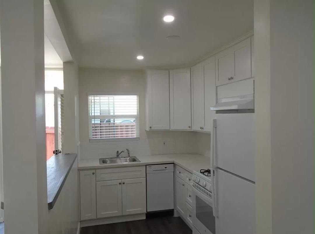 5151 E Carson St #1-2 - Photo 7 of 10