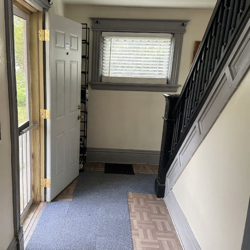 1502 Williamson St - Photo 7 of 12